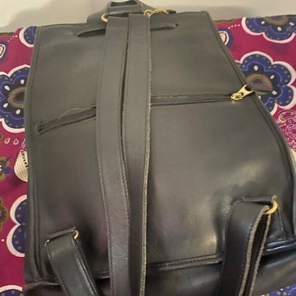 Coach Vintage 9943 Black Leather Backpack - Picture 4 of 13